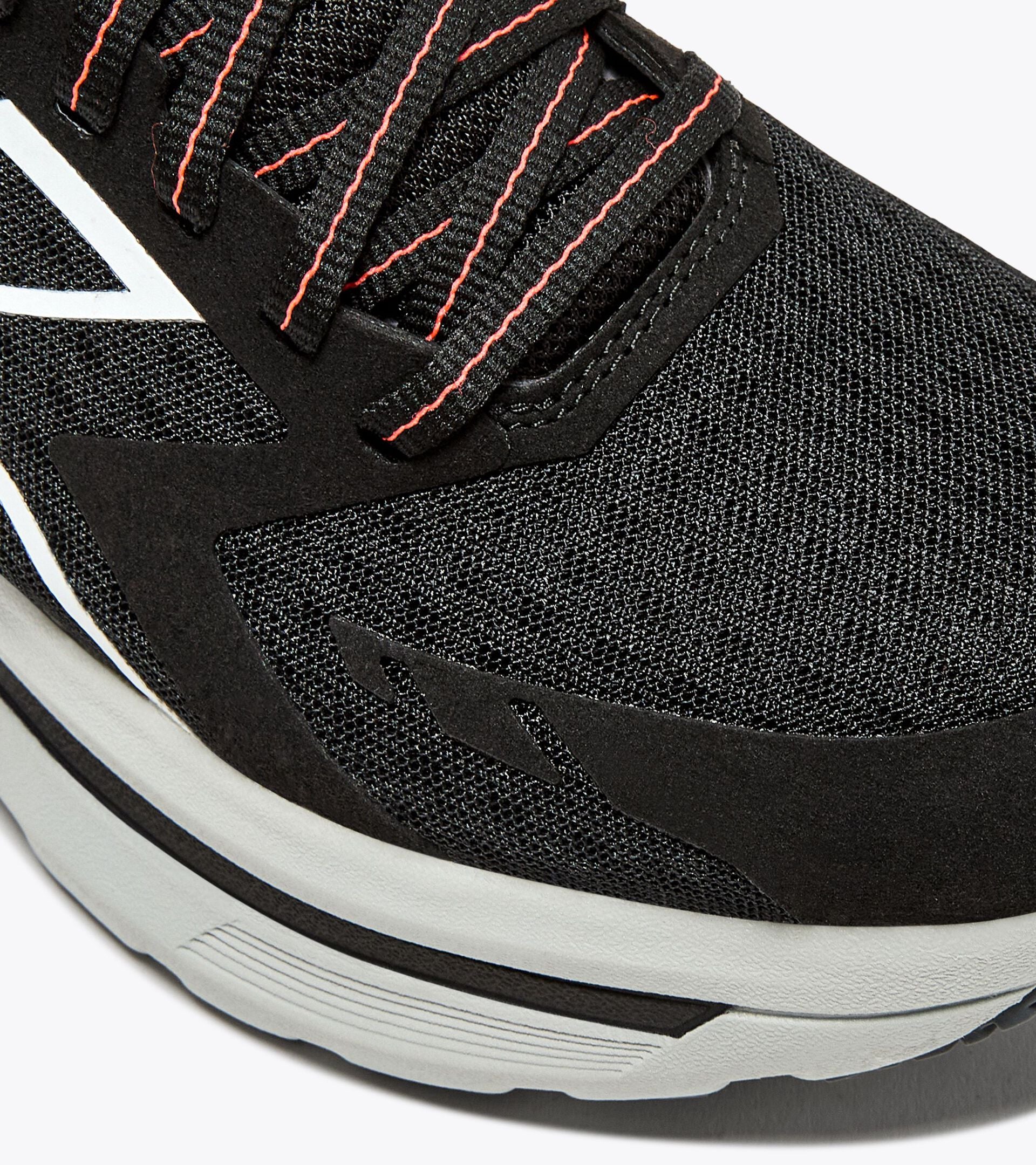 Diadora Women’s Cellula Black Silver - Image 3