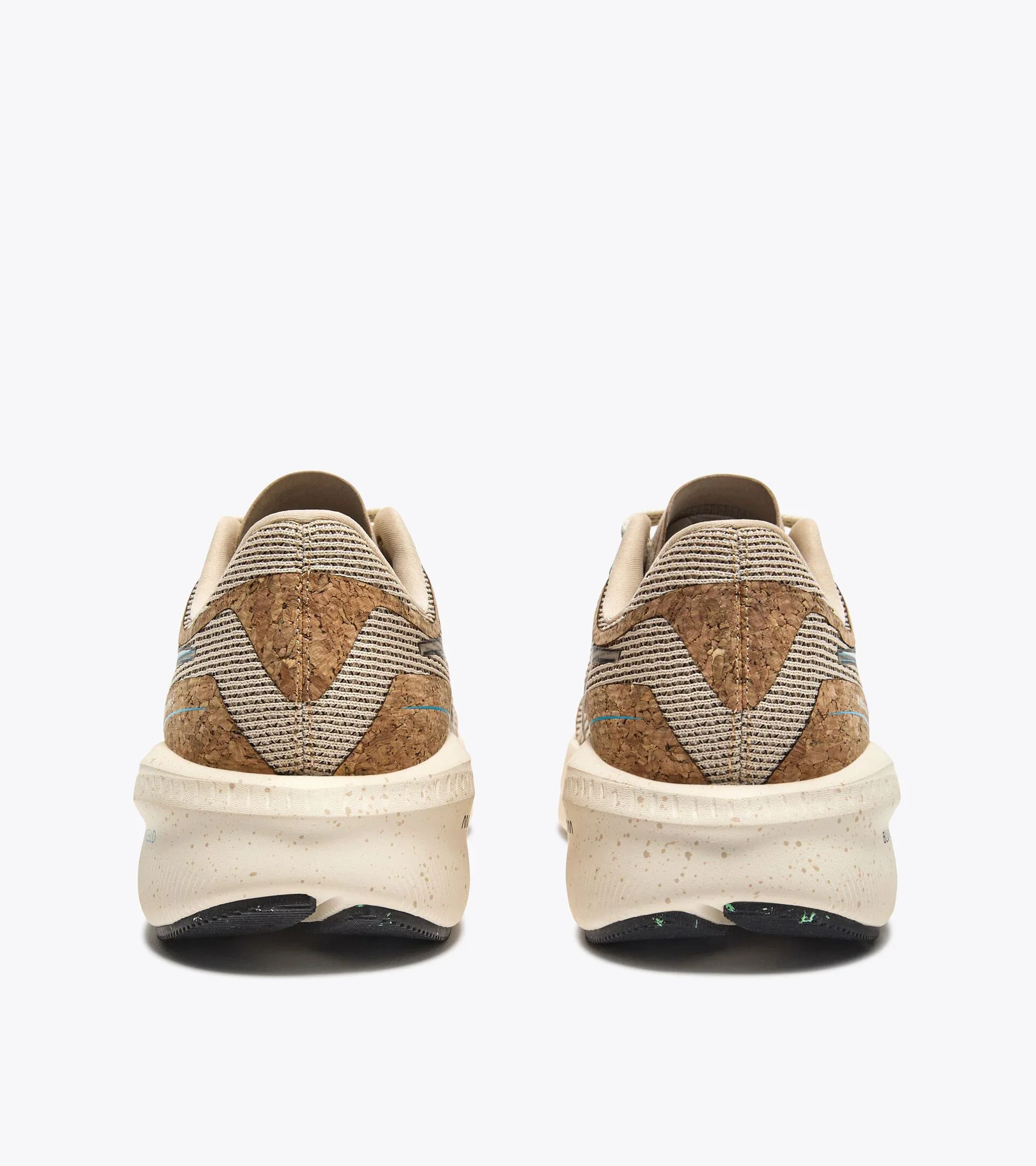 Diadora Women's Mythos Blushield Volo 5 2030 Beige Whisper White - Image 2