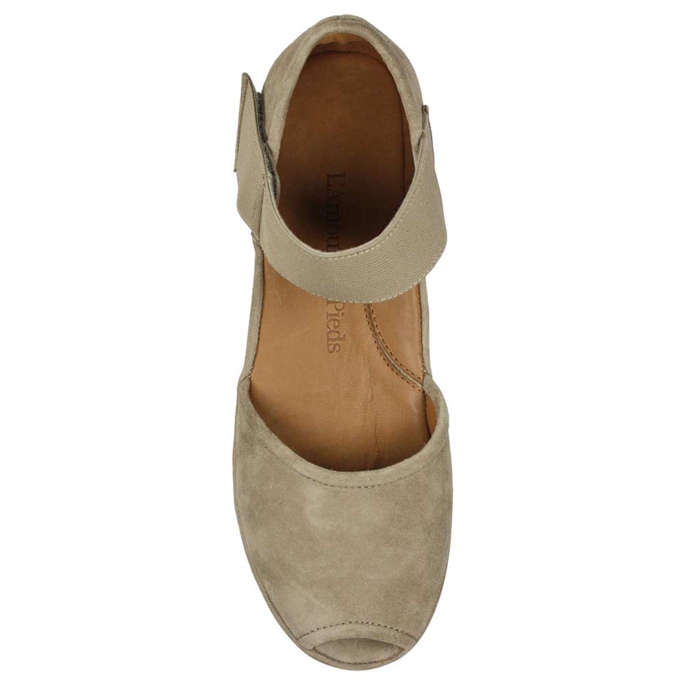 L'amour des Pieds Women's Amadour Taupe Suede Platform Sandal - Image 4