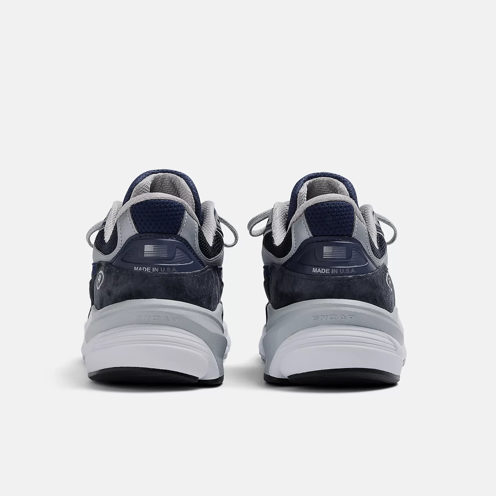 New Balance Women’s W990NV6 Navy with White - Image 4