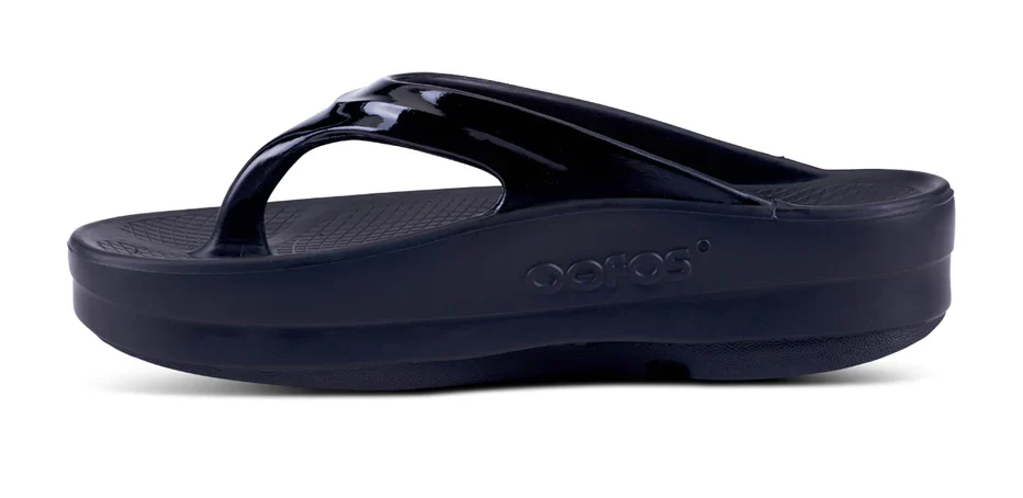OOfos Women’s OOmega OOlala Thong Black - Image 4