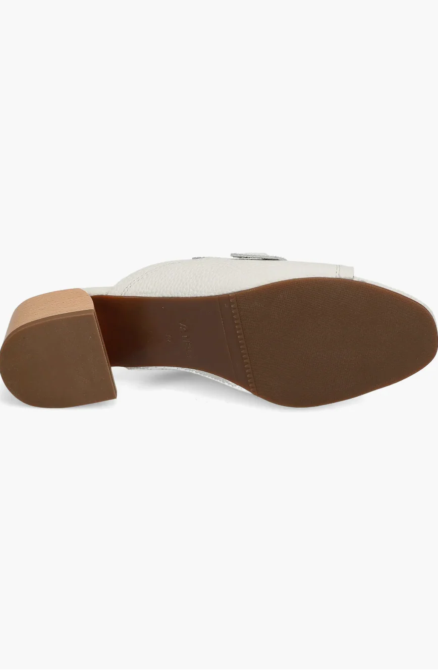 Vaneli Women's Cannia White Milled Calf - Image 4